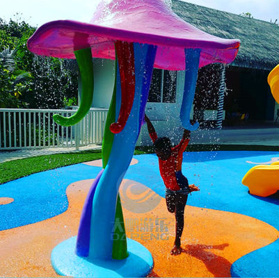 وسادة رذاذ الماء من الألياف الزجاجية بطول 2.5 متر ألعاب رش قنديل البحر للأطفال