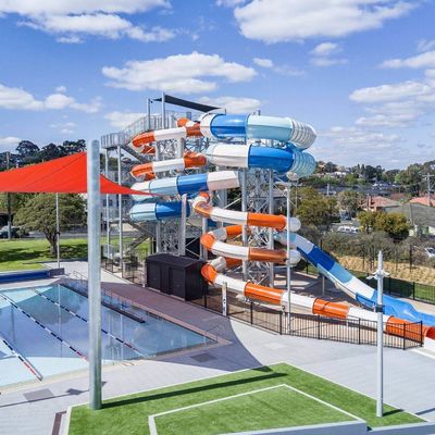 حديقة المياه ركوب اللعب الكبير والمنزلات المنزلية الألياف الزجاجية أنابيب السباحة الملحقات حمام سباحة للأطفال