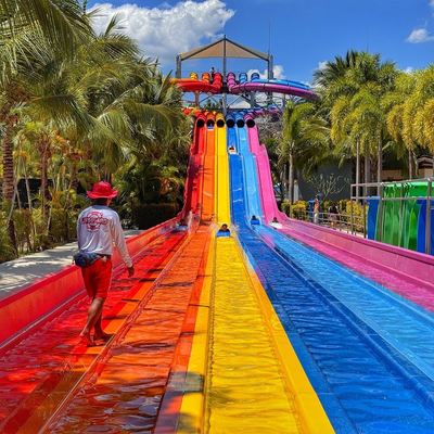 سعر جيد Commercial Water Park Slide with 6-10mm Thickness Fiberglass for 5-10 Passengers and 100-500kg Capacity الانترنت