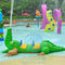 FRP Crocodile Spray Animals ألعاب رش الماء مع مقعد في الحديقة المائية