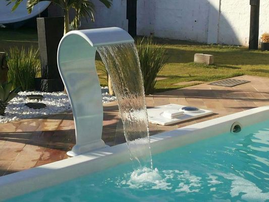 سعر جيد OEM سباحة SPA ملحقات حمام السباحة الزخارف الستار المياه مصدر الرؤوس الشلال الانترنت