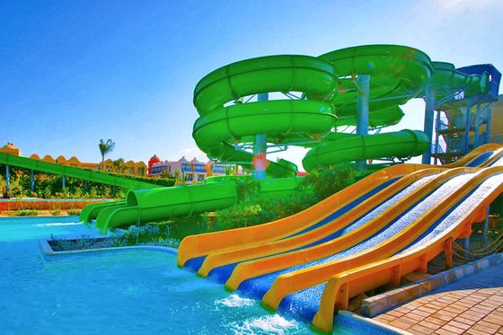 سعر جيد حديقة الألعاب المائية الشعبية Aqua Spray Carnival الأنابيب الحلزونية الألياف الزجاجية المسبحة للمياه للأطفال الانترنت