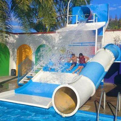 المياه الترفيهية رذاذ المنتزه المرافق الأطفال حمام سباحة سلّاحة مائية من الألياف الزجاجية