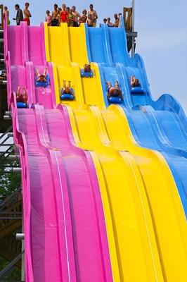 حمام سباحة سلّاحة مائية من الألياف الزجاجية ترفيهية أسرة عالية السرعة للمنتزه المائي