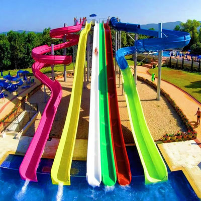 سعر جيد Durable 6-8mm Thickness Fiberglass Water Park Slide with Over 10 Years Service Life and Customized Size الانترنت